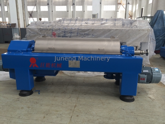 comprare Centrifuga continua del decantatore di Tricanter specialmente per il trattamento invecchiante dell'olio online manufacture