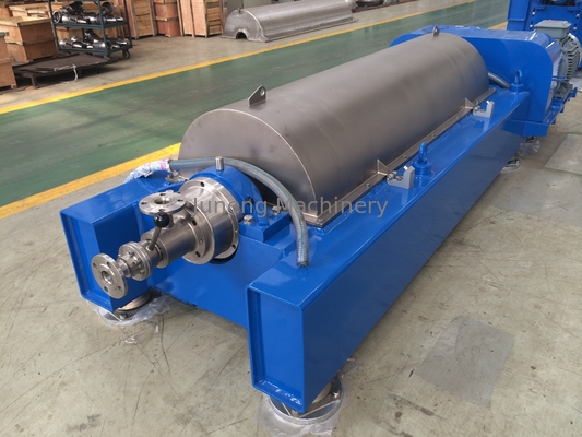 comprare Il decantatore di scarico del rotolo centrifuga l'alimentazione automatica per il chiarimento del petrolio greggio online manufacture